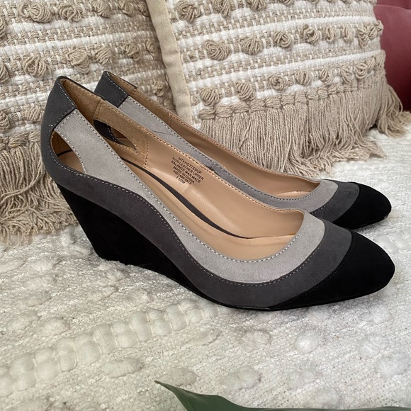 Suede look wedges - Picture 2 of 5